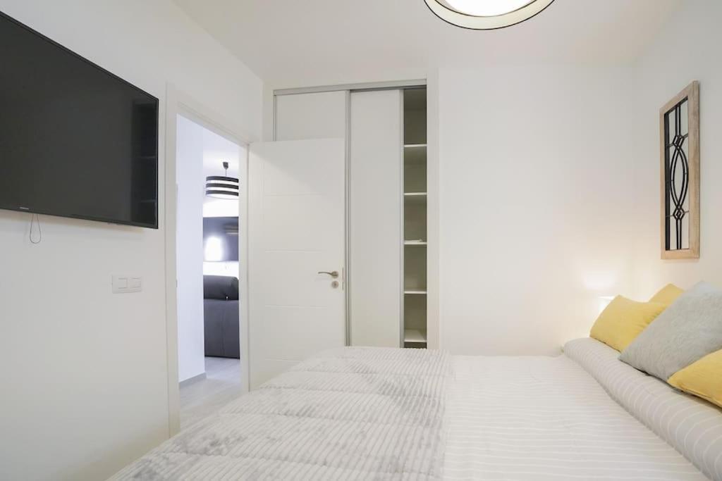Luxury Solarium, Jacuzzi, A/c And Wi-fi Apartment *